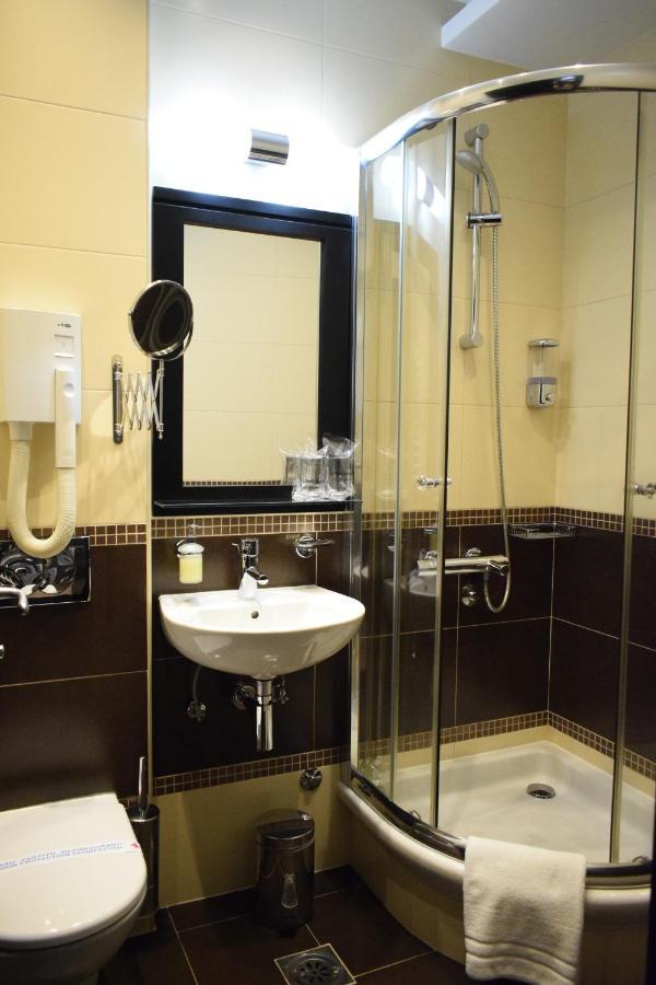 Hotel Sun Loznica Esterno foto