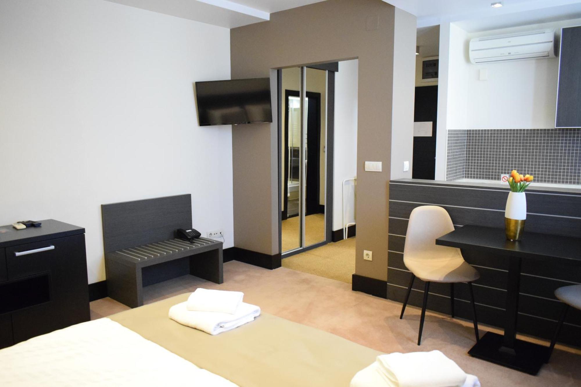 Hotel Sun Loznica Esterno foto