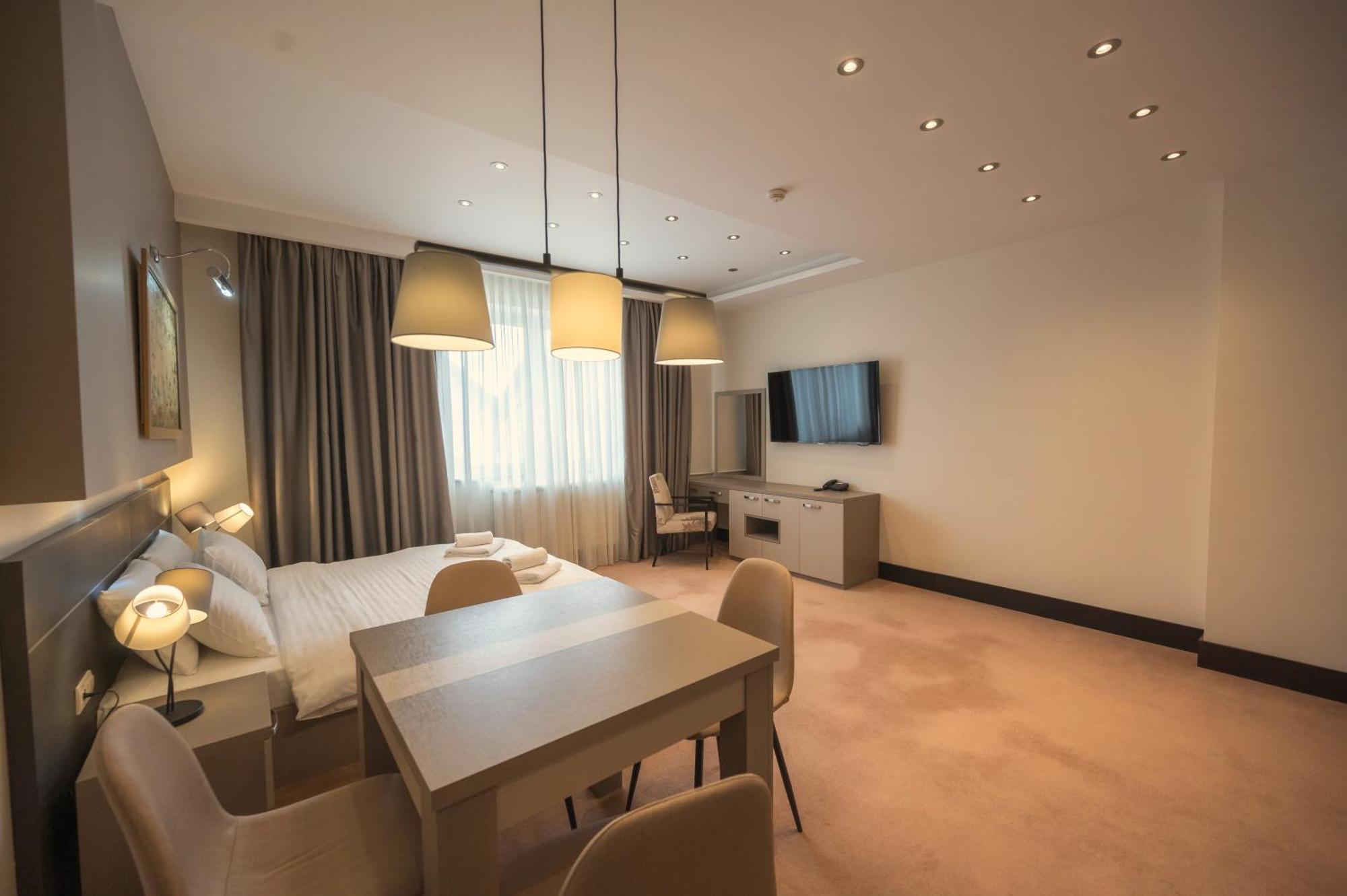 Hotel Sun Loznica Esterno foto