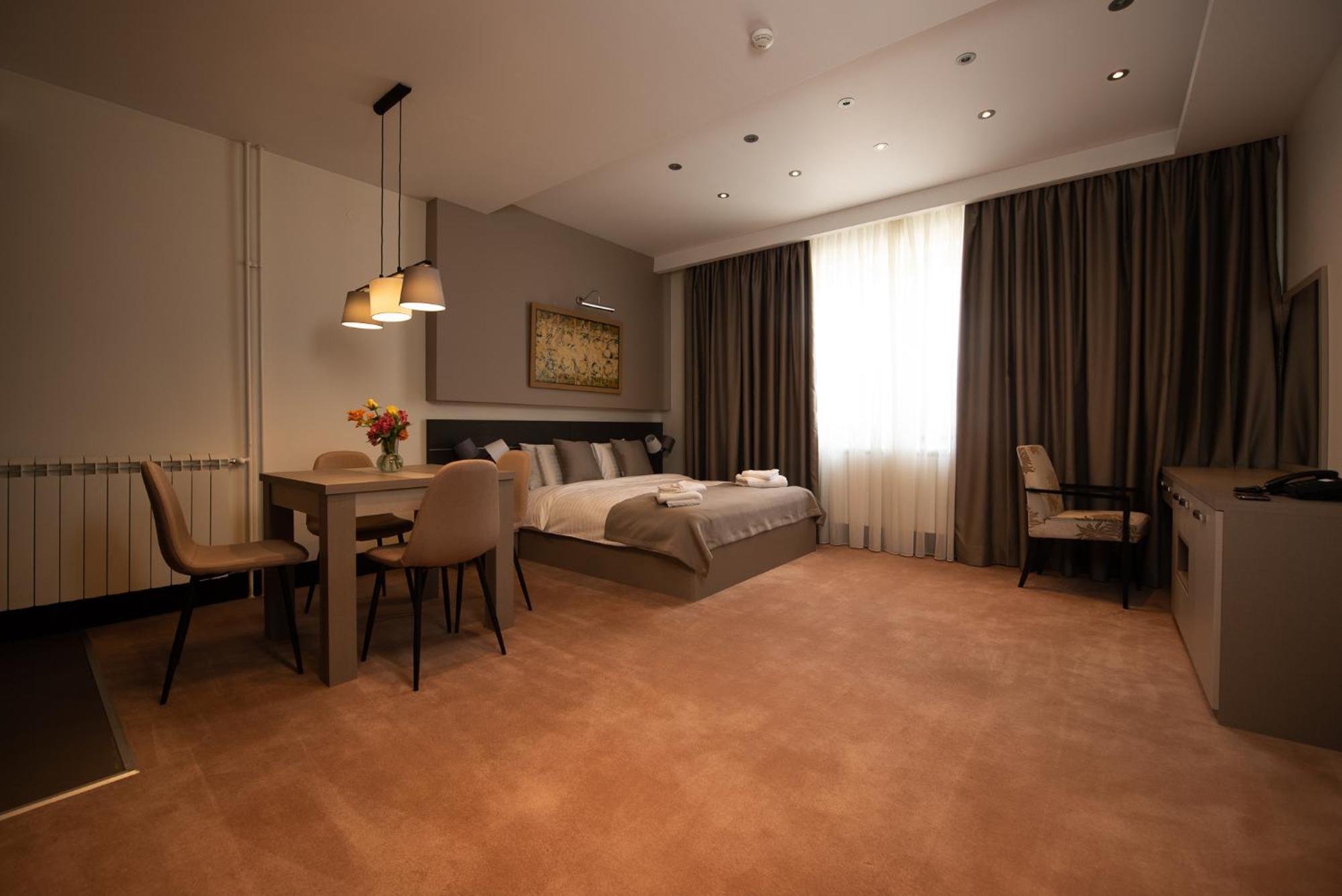 Hotel Sun Loznica Esterno foto